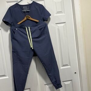 Figs Scrub Set Heather Gray Top XS / Pants Petite S